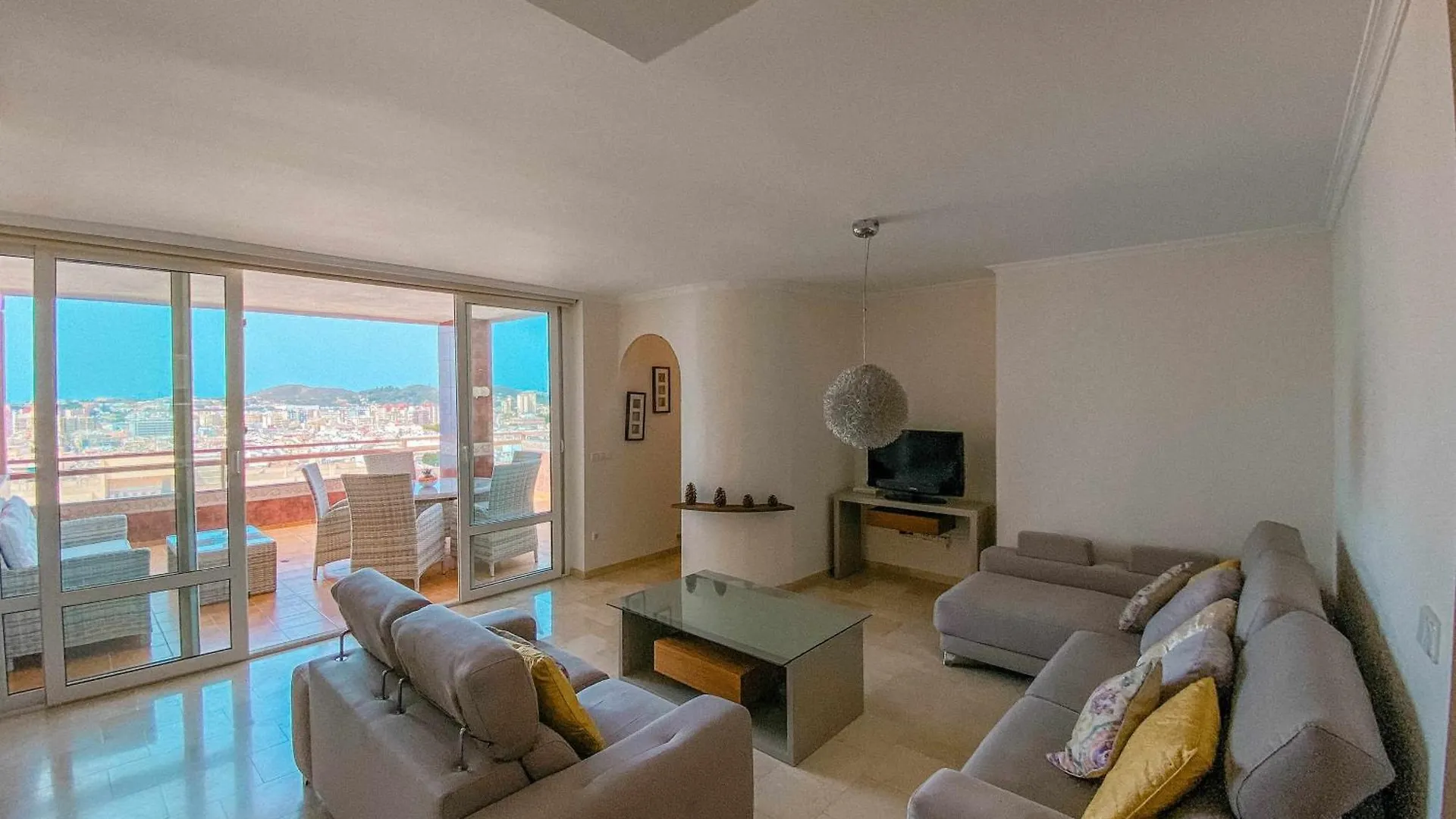 Nuevo Atico Con Piscina Privada Y Vistas Al Mar Apartment Fuengirola Spain